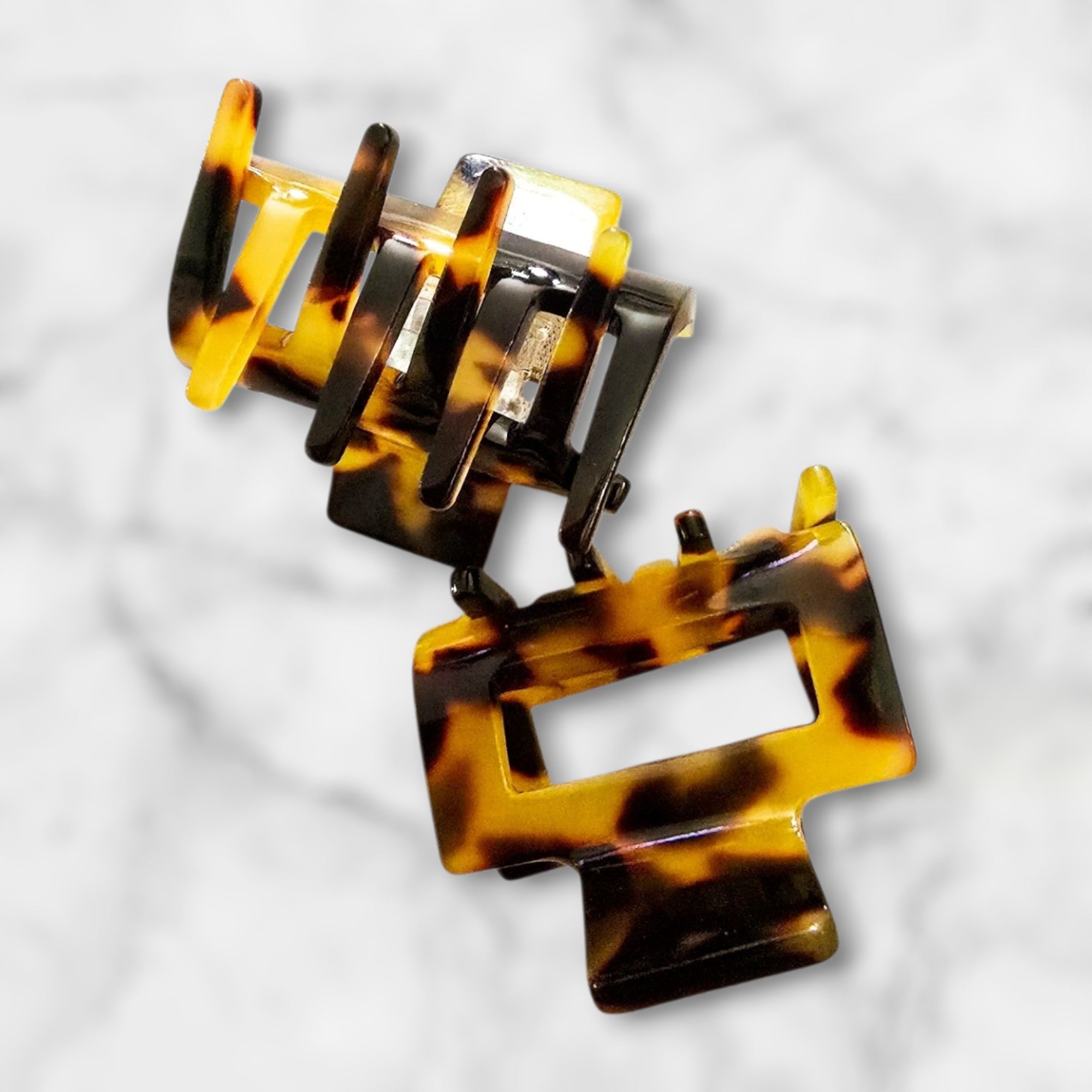 The Light Brown &amp; Dark Brown 1.25 Hair Clip